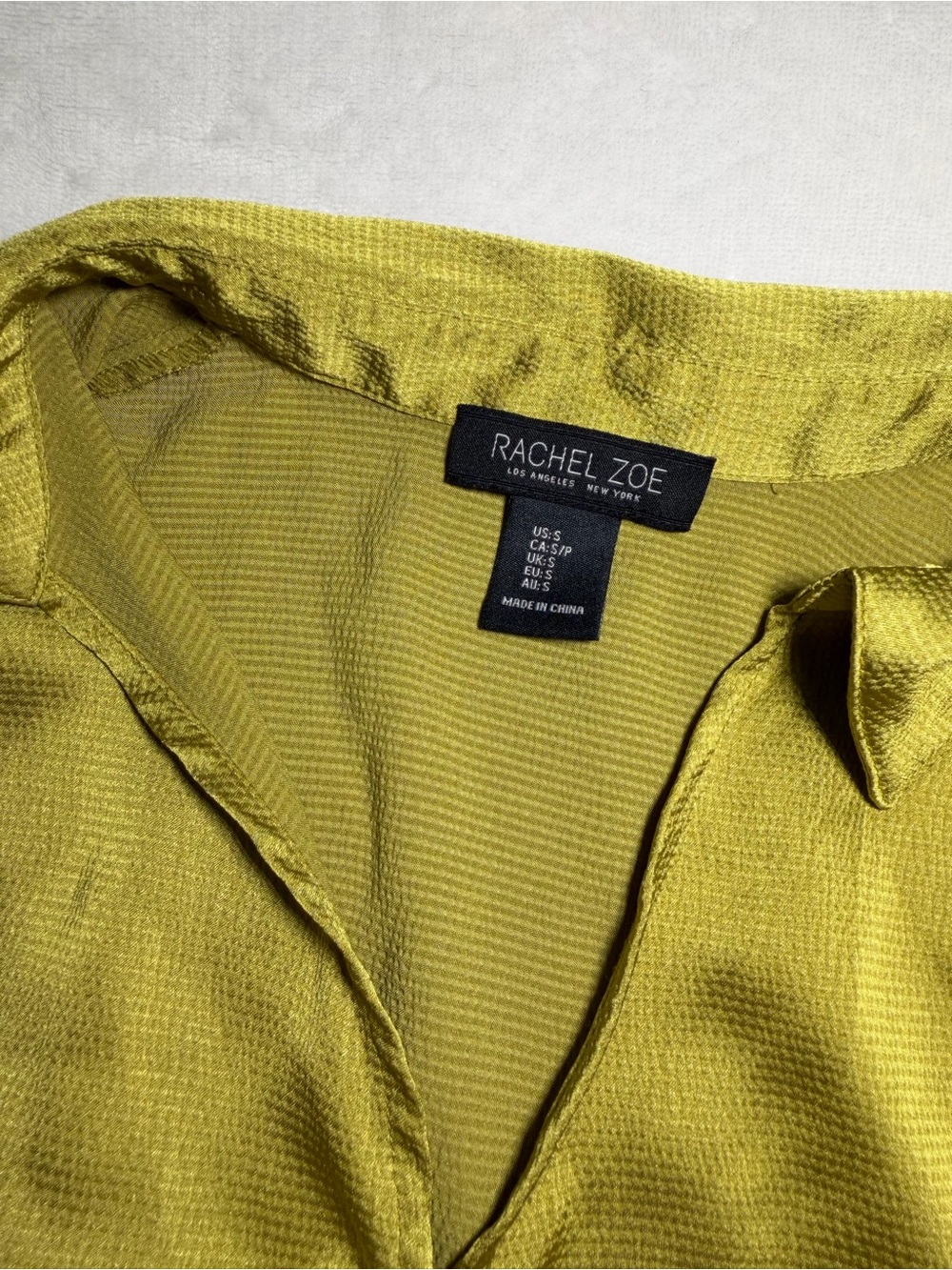 Rachel Zoe Chartreuse Ruched Button-Front Collared Top - Picture 4 of 6